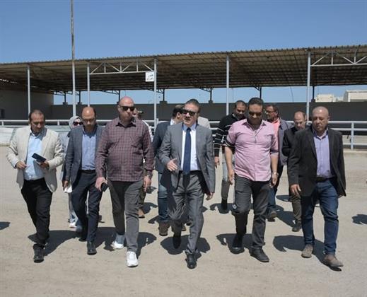 محافظ بورسعيد يتفقد مشروع تربية الماشية ومجزر بورسعيد لمتابعة انتظام العمل