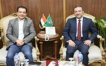 محافظ المنوفية يلتقي رئيس الهيئة العامة لقصور الثقافة لبحث أطر التعاون 