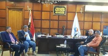 رئيس مياه كفر الشيخ يبحث مع قيادات الري والصرف تنظيم تراخيص المحطات ورفع الوعي البيئي