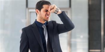 متى يكون "النسيان" عارضا طبيعيا ومتى يصبح إنذارا؟