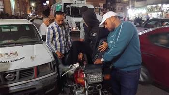 محافظ الدقهلية يتابع حملة ليلية للتصدي لأجهزة الصوت والتلوث السمعي بحي شرق المنصورة  