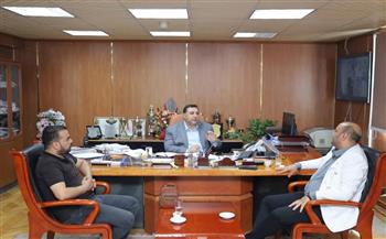 رئيس مياه الشرب بالبحيرة يناقش مطالب الأهالي مع نواب البرلمان