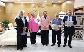محافظ الوادي الجديد تُكّرم وفد مدربي مركز التنمية المحلية بسقارة 