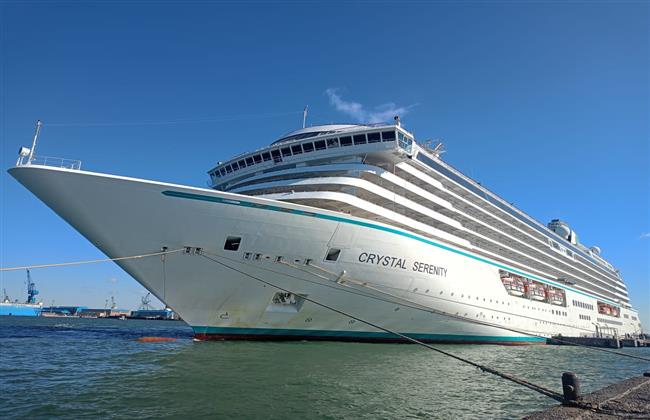 ميناء غرب بورسعيد السياحي يستقبل السفينة CRYSTAL SERENITY وعلى متنها 752 سائحًا  