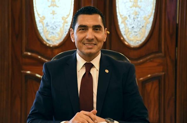 قبل خوض نهائي الكونفدرالية.. وزير الشباب والرياضة يطمئن علي بعثة الزمالك بالجزائر