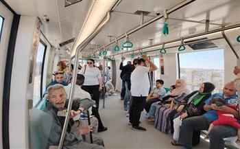 إقبال كثيف على مونوريل شرق النيل في ثالث أيام تشغيله (فيديو وصور)