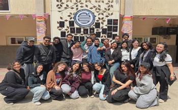 العرض المسرحي «السبع خطايا» يتألق في مهرجان جامعة حلوان المسرحي