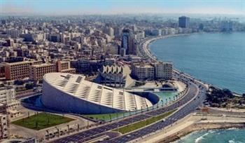 الأعلام الفرنسية تتصدر الكورنيش.. «الإسكندرية تتزين استعدادا لاستقبال الرئيس الفرنسي في أول زيارة لعروس البحر