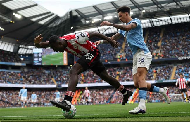 الدوري الإنجليزي.. نصف ساعة سلبية بين مانشستر سيتي وبرينتفورد  