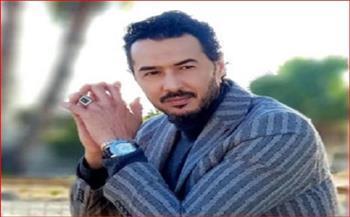 أحمد هارون.. من عالم الإعلانات إلى نجومية السينما في جيل الألفينات