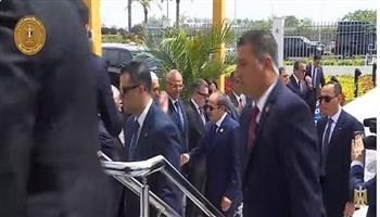 الرئيس السيسي يصل إلى جامعة سنجور بمدينة برج العرب الجديدة