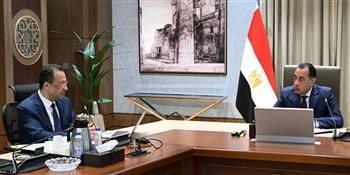 رئيس الوزراء يستعرض مع وزير الاتصالات عددا من ملفات عمل الوزارة