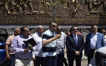 محافظ بورسعيد يتفقد أعمال إنشاء "جدارية فنية" بميدان عدلي منصور بحي الشرق ويوجه بتطوير ورفع كفاءة الميدان 