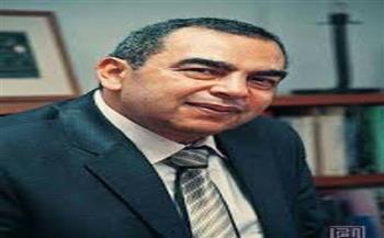 أحمد خالد توفيق.. “العرّاب” الذي أعاد الشباب إلى القراءة