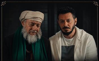 "أحد أعمدة الفن المصري".. مصطفي شعبان ينعى عبد العزيز مخيون