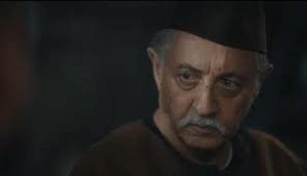 حسين فهمي ينعى عبد العزيز مخيون: "صاحب المسيرة الإبداعية الثرية"