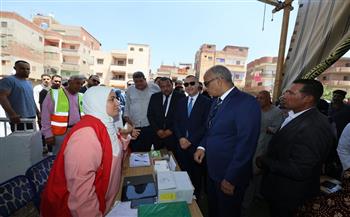 محافظ كفرالشيخ يتفقد القافلة الطبية المجانية بقرية شباس عمير 