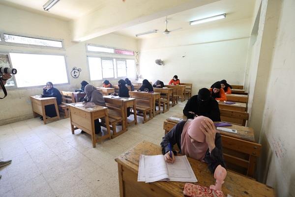 رئيس قطاع المعاهد الأزهرية يتابع امتحان النحو للشهاة الثانوية بلجنتي طلعت السيد والمنطقة السادسة بالقاهرة