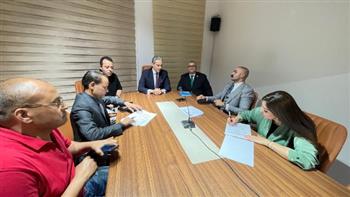 نقيب الإعلاميين والشاذلي ينهيان خلافا بين الإعلامية بسنت النبراوي والصحفي أيمن حسن