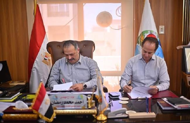 في إطار تعظيم الاستفادة من الأصول.. مياه القناة توقع عقد استثمار 330 فدانًا بسرابيوم