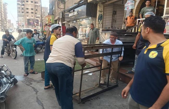 محافظ الدقهلية يتابع حملة لرفع الإشغالات بمدينة ميت غمر