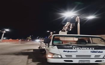 محافظ أسيوط: استمرار رفع كفاءة منظومة الإنارة العامة وتحسين الخدمات بمدخل قرية الزرابي بأبوتيج