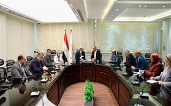 وزيرا التعليم والعمل يبحثان تعزيز التعاون لإعداد كوادر فنية مؤهلة بشهادات دولية تلبي احتياجات سوق العمل