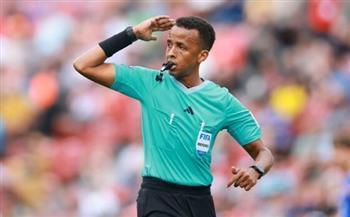 تعيين الحكم الصومالي عمر أرتان لإدارة السوبر الأوروبي بعد حرمانه من كأس العالم  
