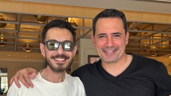 أحمد زاهر يشارك صورة تجمعه بظافر العابدين   