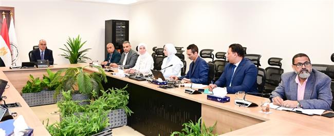 وزير الري يبحث الخطة الشاملة لتطوير مصلحة الميكانيكا والكهرباء ومحطات الرفع على مستوى الجمهورية
