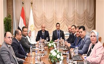 وزيرا الشباب والعمل يبحثان سبل تعزيز التعاون في مجالات التدريب المهني والتشغيل