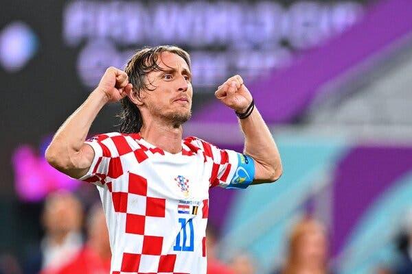 كأس العالم 2026.. مودريتش يعتزل دوليا عقب نهاية المونديال مع كرواتيا   