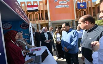 رئيس الوزراء يتفقد مستشفى رشيد المركزي