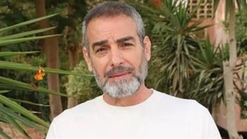 بعد شائعات تدهور صحته.. زوجة أحمد عبدالعزيز تكشف حقيقة حالته الصحية