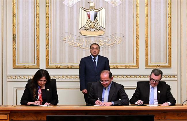 مدبولي يشهد توقيع اتفاقيتين لإنهاء تشابكات مالية تاريخية بقيمة 196 مليار جنيه