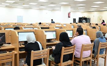 283 طالبًا وطالبة يؤدون امتحانات نهاية الفصل الدراسي الثاني بكلية الصيدلة بجامعة سوهاج الأهلية 