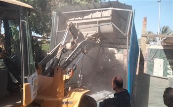 محافظ الجيزة: فض سوق جمال عبد الناصر بالمنيرة الغربية ونقل الباعة إلى سوق حضاري بسور السكة الحديد