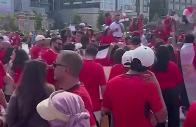 العرب في المونديال.. جماهير مصر تدعم اللاعبين قبل مواجهة بلجيكا