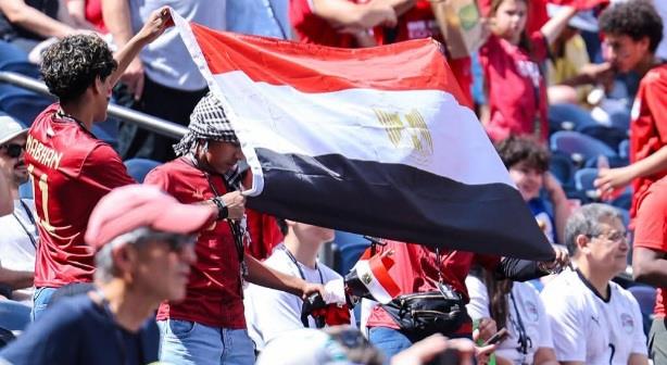 العرب في المونديال.. علم مصر يزين المدرجات أمام بلجيكا  