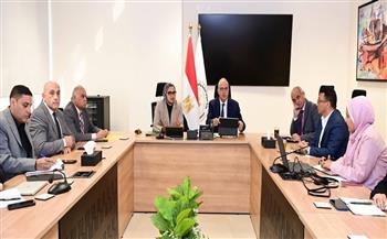 وزير الري ومحافظ الوادي الجديد يتابعان موقف استخدام المياه الجوفية وجهود التنمية المستدامة بالمحافظة