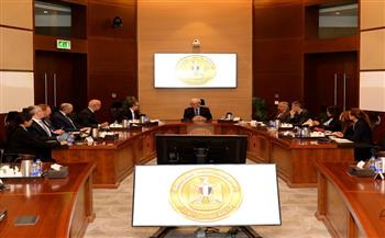 نائب رئيس الوزراء للشؤون الاقتصادية يبحث مع وفداً رفيع المستوى من البنك الدولي تعزيز التعاون المشترك