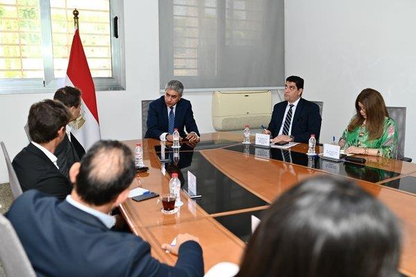 وزير السياحة والآثار يبحث تعزيز التعاون مع شركة مصر إيطاليا العقارية للتوسع في الاستثمار الفندقي 