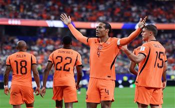 كأس العالم 2026.. هولندا تتقدم على الكمبيوتر الياباني بهدف فان دايك
