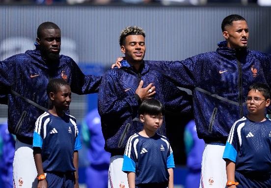 كأس العالم 2026.. انطلاق مواجهة فرنسا أمام السنغال النارية