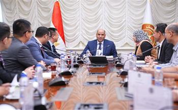 وزير العمل يبحث مع وفد "هواوي مصر" تعزيز التعاون في مجالات التحول الرقمي وتنمية الكوادر البشرية