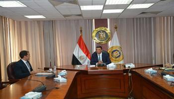وزير الصناعة يبحث مع "جيد تكستايل إيجيبت" خطط التوسع وزيادة الاستثمارات في مصر  
