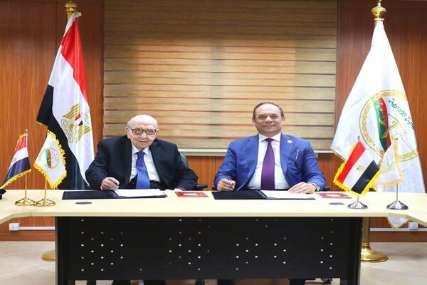 توقيع مذكرة تفاهم بين النيابة الإدارية والمركز العربي للبحوث القانونية والجهاز العلمي لمجلس وزراء العدل
