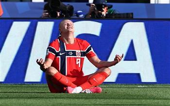 من شوط واحد.. هالاند يعادل رقم ريكدال الهداف التاريخي للنرويج في كأس العالم 