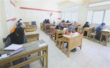 طلاب الثانوية الأزهرية بشمال سيناء يؤدون امتحان مادة "الفقه"