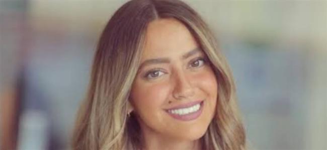 هند عبد الحليم تخوض أولى تجاربها الغنائية بأغنية "على فين"
